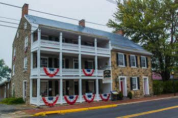 The Fairfield Inn 1757 Bagian luar foto
